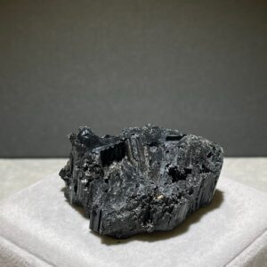 鋼琴亮面黑碧璽原石 （X)（不連盒）